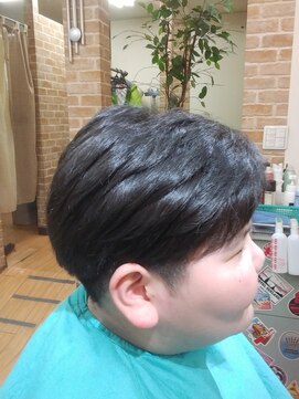 ピーアップ(P-up) ツーブロックアシンメトリー