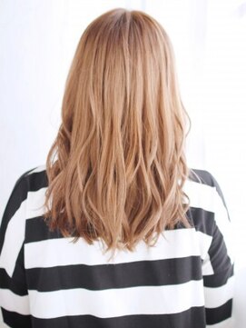 ナル 白山神社参道通り店(nalu) セミウエットの細かめミックスカール