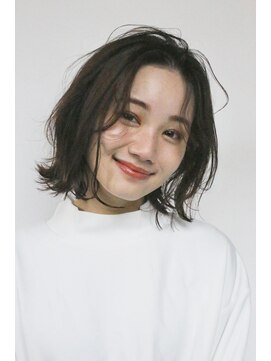 ミンクス 青山店(MINX) 外ハネくびれミディボブ