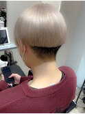 センターパート×ホワイトミルクティー