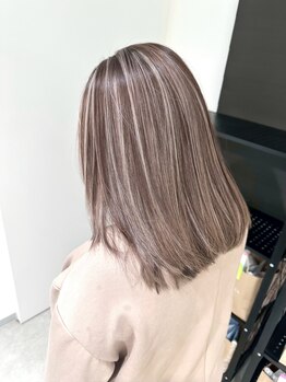 イロアイ(iro I)の写真/白髪染めだとデザインが出来ないと思っていませんか？ブリーチを活かした今までと違ったデザインを◎