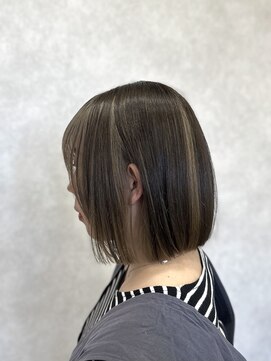 サロンドクオリア(Salon de Qualia) ぱつっとボブ/アンブレラカラー/デザインカラー/R