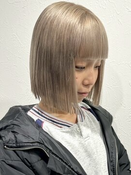 イワッシュ 大和駅店(IwAsh) レイヤーカット/ミルクティーグレージュ/ダブルカラー/ショート