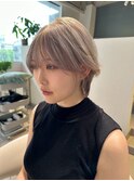 ハイトーンショート/ミルクティーベージュ/シルバーカラー