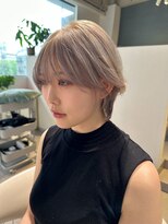 アム(amu)&nbsp;ハイトーンショート/ミルクティーベージュ/シルバーカラー