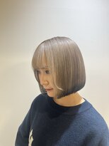 アッシュ 戸塚店(Ash)&nbsp;戸塚駅3分【艶髪シルバー×ブラック】切りっぱなしボブ/裾カラー