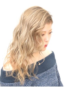 ダブル アンダーバー サロン(W_SALON) ホワイトベージュ♪♪