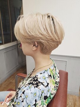 グランシュ 青葉台店(GranCieux) 外国人風センターパートショートボブ☆