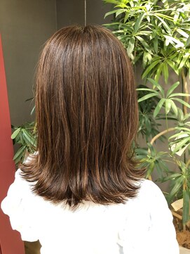 アパルトメント ジェシカ(l'appartement de Jessica) 外はねボブスタイル