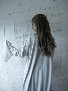 髪と生活 美容室の写真/【綺麗を作る】だけではなく【綺麗を守る】1、２年後の美髪も見越した長期的に維持できるケアのご提案。