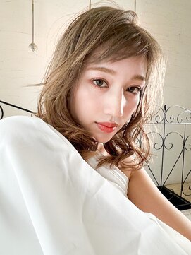 ノラ ウメダ(NORA UMEDA) レイヤーロングワンカール姫カットシアーカラーセミディ