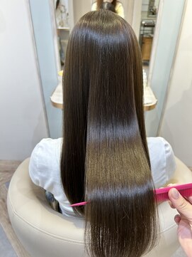 アンド ラ ブランシュ(&.La Blanche) レイヤーカット/オリーブベージュ/夏のヘアアレンジ/髪質改善