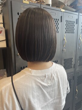 アチーブリス(achieve Liss) 縮毛矯正ナチュラルストレート艶髪サラサラこなれショートボブ