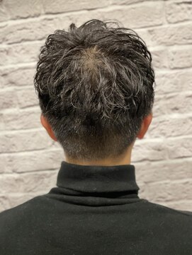 グレイスフル バーバープラチナム 六本木店(Graceful Barber platinum) ツーブロックショート×緩アイロンパーマ