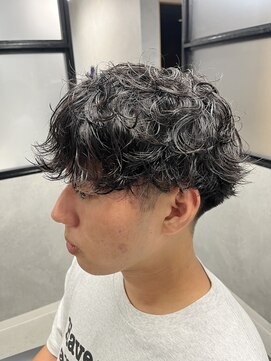 リジー 京橋(LYZY) メンズパーマ/刈り上げマッシュ/ツイストスパイラルパーマ