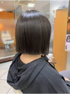 切りっぱなしボブ