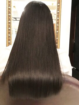 グランドライン(GRAND LINE) [GRAND LINE 若宮 宣弘] 美髪ストレート　　ロングレイヤー