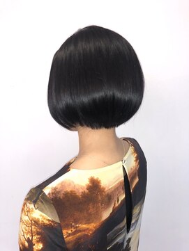 エムスリーディー アルル 赤坂店(M3D alulu) 甘辛ミックスショートボブ