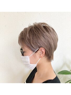 ジェルム ヘアーワークス(germe hair works) ハイトーンショートスタイル