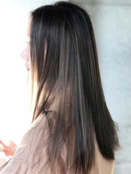 ラゴヘア(Lago hair)の写真/【キレイに仕上がると評判◎】髪質に合わせた丁寧な施術でモチがよく、扱いやすい髪で快適な毎日をお届け♪