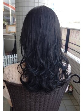 マリーインターナショナル 浦添店(MARIE INTERNATIONAL) 暗髪ロングレイヤーアッシュグレージュブルーベージュ