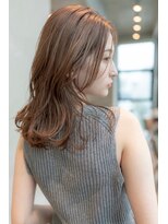 メゾンバイハバナ(maison by HAVANA)&nbsp;大人かわいいフェザーバングカーキグレージュミディアムウルフ