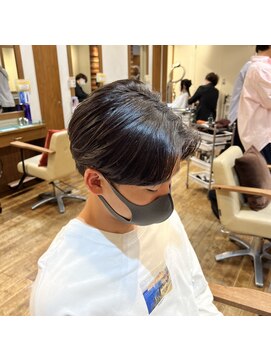 エクリ 麻布十番(equri) ニュアンスセンターパート