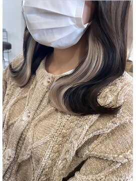 ルーツ(ROOTS) エクステインナー×グレージュカラー