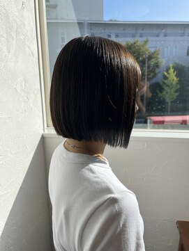 ヘアーアンドリラックス アミエ(hair&relax amie) 切りっぱなしボブ
