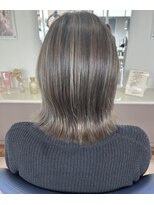 アトリーチェタ 田富店(ATTRICE)&nbsp;ハイライトオリーブベージュカラーケアブリーチヘアカラーボブ