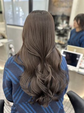 ロンド レア 天神大名店(Lond Le’a) 小顔に見せるヘア/ワンレン/ボブウルフ/ネビージュ/黒髪カタログ