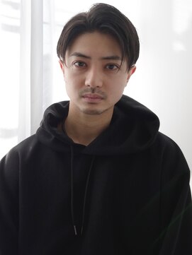 インヤン 下北沢(Yin Yang) 大人の爽やかセンターパート/刈り上げ