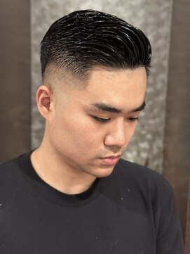 ゼロスバーバー(0's BARBER SHOP) 20代30代◎好印象フェードバーバースタイル×ビジネス短髪