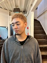 ビーバイエイトジェンツ(Bee by EIGHT GENTS)&nbsp;MEN’S HAIR/サーフカール/刈り上げセンターパート/心斎橋