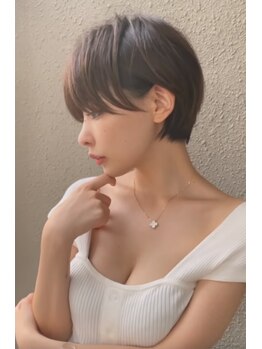 シュシュ(chou chou)の写真/【上品さ&こなれ感】カット技術が活きるショート&ボブ。シンプルでおしゃれなスタイルを創る
