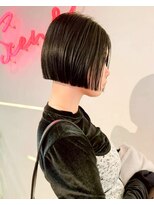シーン バイ ラッド(SCENE by RAD)&nbsp;大人可愛いレイヤーショートボブのくびれヘア小顔盛り艶感