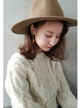 メアモーイ(MEER MOOI) 【MEER MOOI×SHUN】～柔らか外ハネ×グレージュ～