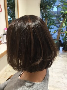 美容室クッ シュ ふんわりボブ