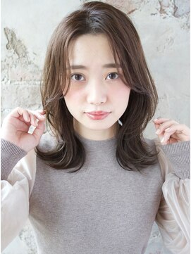 アフロート ルヴア(AFLOAT RUVUA) ヌーディベージュ×センター分けで大人な色気くびれレイヤー★