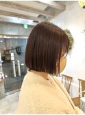 イヤリングカラーが似合うボブ
