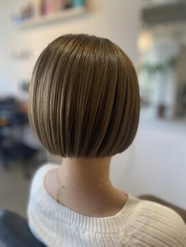 エムエーヘアースタジオ(M/A hair studio.) 柔らかベージュ／イルミナ／ブリーチなし