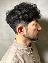 ディスイズバーバーサード(THIS IS BARBER 3rd)&nbsp;ナチュラルパーマ 30代 40代 刈り上げショート ビジネス