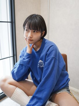 アソビ(Asobi) 【ブリーチなし】暗髪×小顔ショート