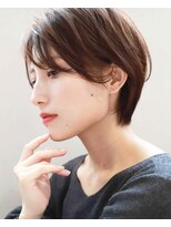 リル(Rire) 大人小顔ショート耳かけ丸みくびれ30代40代50代