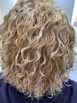 コレクト(collect) ハイトーン スパイラルパーマ