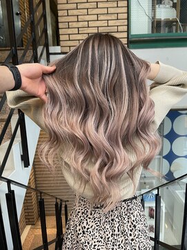 ラフ 難波店(LAFF) #黒髪#ボブルフ#ネビージュ#小顔#ワンレン