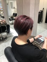 タカハシ ヘア アンド スパ(TAKAHASHI HAIR&SPA) ピンクブラウン　すっきり前下がりショート