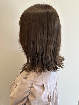 トリート 市川店(TREAT) オリーブベージュ外ハネパツっとボブ