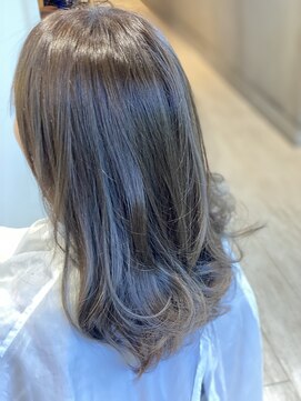 ヘアールーム アーチェ(arche) ふんわりミディアムスタイル