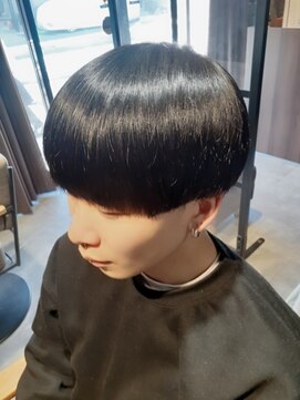 ネセサリー(NECESSARY) カット